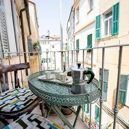 Corradi Lovely & Central Flat Apartment *
